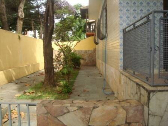 Imagem Casa com 5 Quartos à Venda, 240 m² em São Luiz - Belo Horizonte