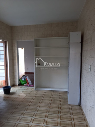 Imagem Casa com 2 Quartos à Venda, 175 m² em Vila Lucy - Sorocaba Imagem Casa com 2 Quartos à Venda, 175 m² em Vila Lucy - Sorocaba