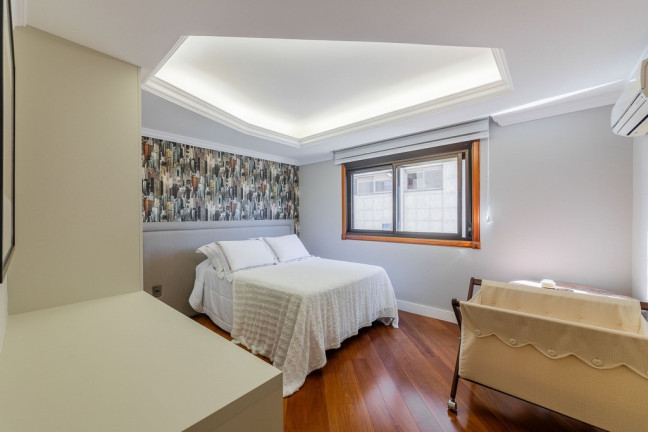 Imagem Apartamento com 4 Quartos à Venda, 405 m² em Moinhos De Vento - Porto Alegre