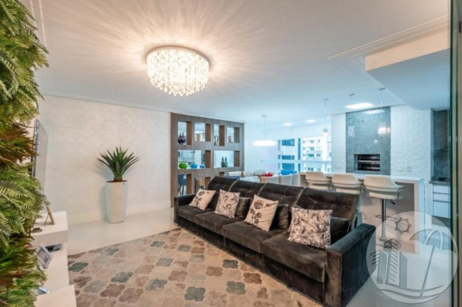 Imagem Apartamento com 3 Quartos à Venda, 133 m² em Centro - Balneário Camboriú Imagem Apartamento com 3 Quartos à Venda, 133 m² em Centro - Balneário Camboriú