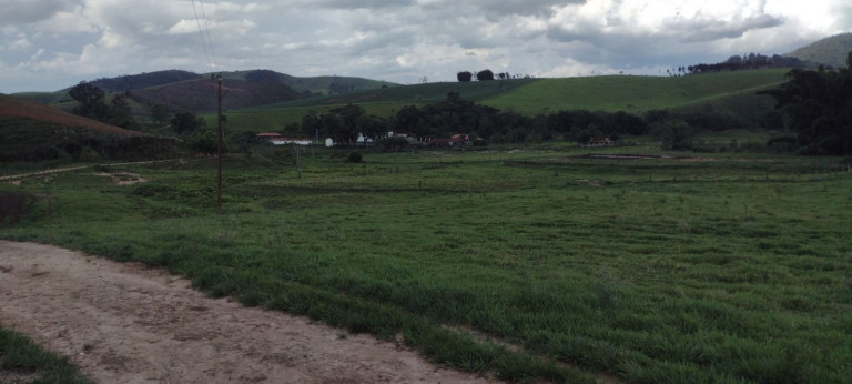 Imagem Fazenda à Venda, 100 m² em Parque Das Rosas - Roseira Imagem Fazenda à Venda, 100 m² em Parque Das Rosas - Roseira