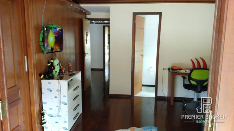 Imagem Casa com 4 Quartos à Venda, 163 m² em Alto - Teresópolis Imagem Casa com 4 Quartos à Venda, 163 m² em Alto - Teresópolis