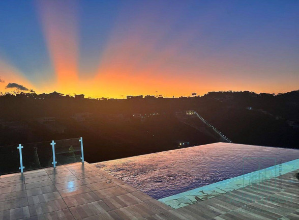 Imagem Casa com 4 Quartos à Venda, 226 m² em Centro - Igaratá Imagem Casa com 4 Quartos à Venda, 226 m² em Centro - Igaratá