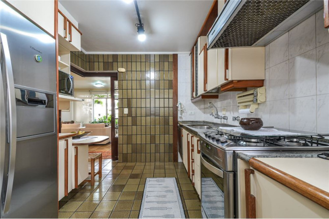 Imagem Imóvel com 1 Quarto à Venda, em Moema - São Paulo Imagem Imóvel com 1 Quarto à Venda, em Moema - São Paulo