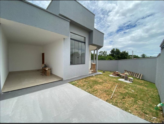 Imagem Casa com 2 Quartos à Venda, 146 m² em Goiânia Imagem Casa com 2 Quartos à Venda, 146 m² em Goiânia