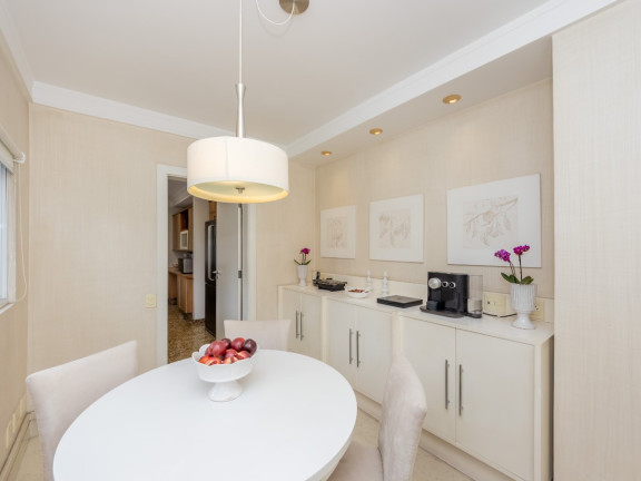 Imagem Apartamento com 3 Quartos à Venda, 243 m² em Moema - São Paulo