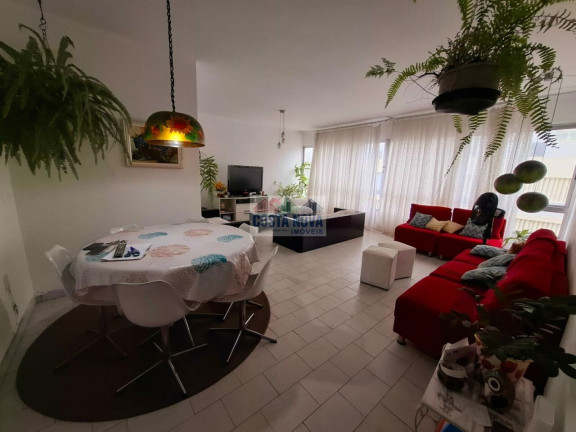 Imagem Apartamento com 3 Quartos à Venda, 154 m²