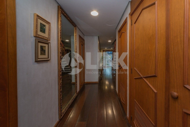 Imagem Imóvel com 5 Quartos à Venda, 422 m² em Três Figueiras - Porto Alegre Imagem Imóvel com 5 Quartos à Venda, 422 m² em Três Figueiras - Porto Alegre