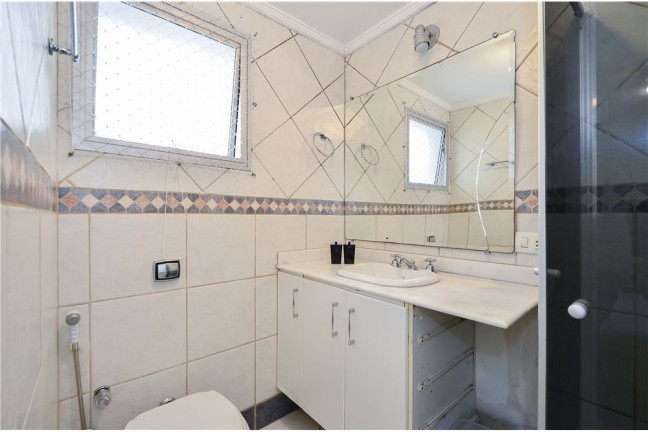 Imagem Imóvel com 3 Quartos à Venda, em Moema - São Paulo Imagem Imóvel com 3 Quartos à Venda, em Moema - São Paulo