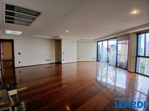 Imagem Apartamento com 4 Quartos à Venda, 269 m² em Vila Bastos - Santo André Imagem Apartamento com 4 Quartos à Venda, 269 m² em Vila Bastos - Santo André
