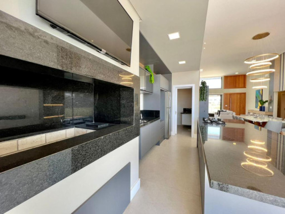 Imagem Casa com 4 Quartos à Venda, 215 m² em Marina - Capao Da Canoa Imagem Casa com 4 Quartos à Venda, 215 m² em Marina - Capao Da Canoa