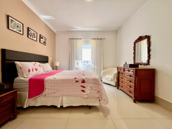 Imagem Casa com 4 Quartos à Venda, 300 m² em Setor Habitacional Vicente Pires - Brasília Imagem Casa com 4 Quartos à Venda, 300 m² em Setor Habitacional Vicente Pires - Brasília