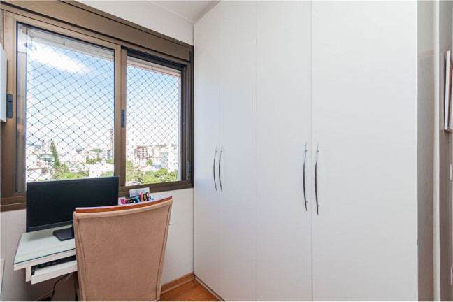 Imagem Imóvel com 2 Quartos à Venda, 73 m² em Menino Deus - Porto Alegre Imagem Imóvel com 2 Quartos à Venda, 73 m² em Menino Deus - Porto Alegre