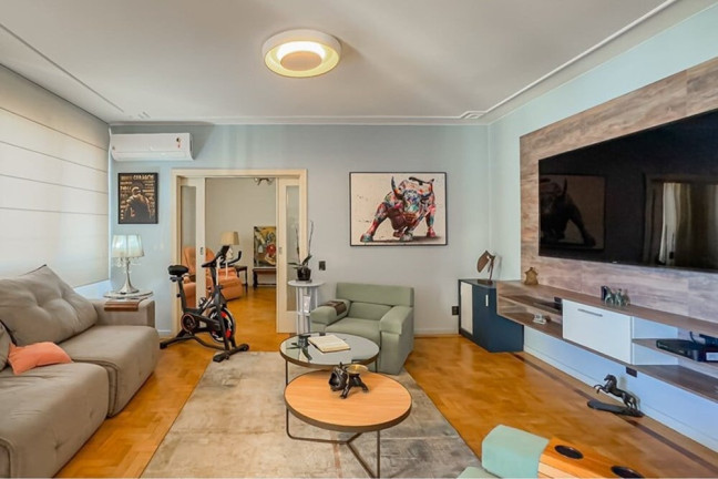 Imagem Apartamento com 4 Quartos à Venda, 190 m² em Rio Branco - Porto Alegre Imagem Apartamento com 4 Quartos à Venda, 190 m² em Rio Branco - Porto Alegre