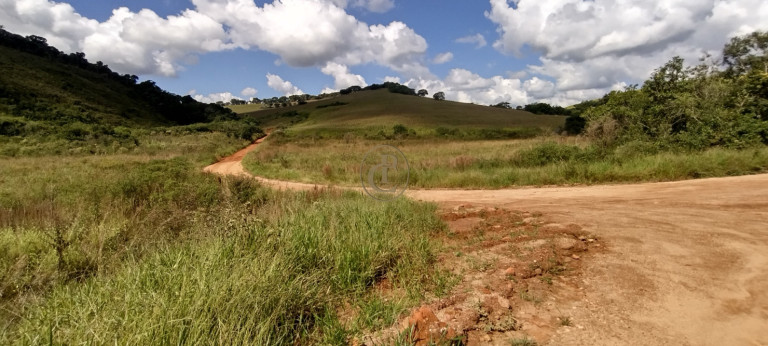 Imagem Fazenda à Venda, 100 m² em Centro - Aiuruoca Imagem Fazenda à Venda, 100 m² em Centro - Aiuruoca