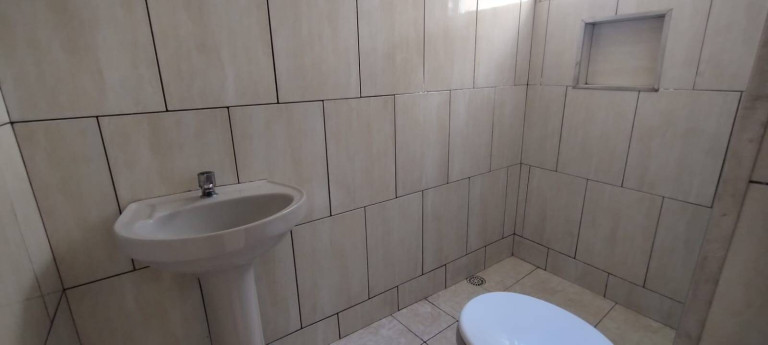 Imagem Casa com 1 Quarto para Alugar,  em Jardim Dona Sinhá - São Paulo
