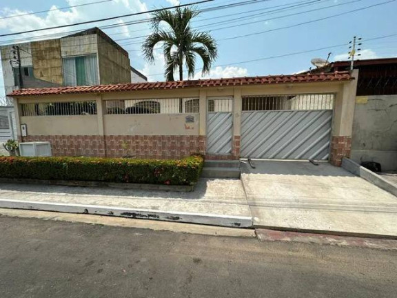 Imagem Casa com 3 Quartos à Venda, 300 m² em Novo Aleixo - Manaus