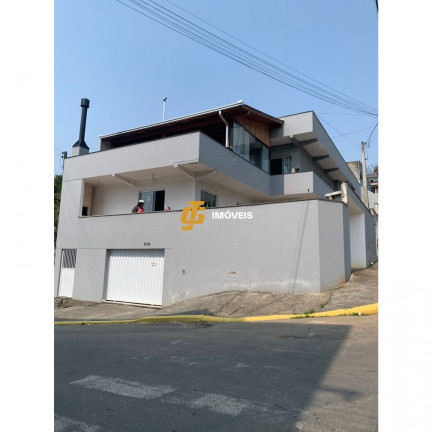 Casa à Venda,  em Conde Vila Verde - Camboriú