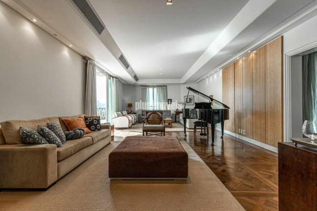 Imagem Apartamento com 5 Quartos à Venda, 616 m² em Vila Nova Conceição - São Paulo Imagem Apartamento com 5 Quartos à Venda, 616 m² em Vila Nova Conceição - São Paulo