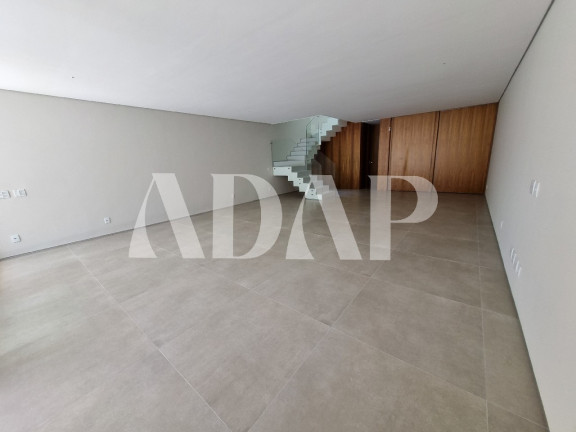 Imagem Casa com 4 Quartos à Venda, 490 m² em Barra Da Tijuca - Rio De Janeiro Imagem Casa com 4 Quartos à Venda, 490 m² em Barra Da Tijuca - Rio De Janeiro