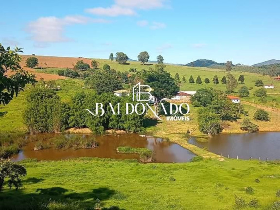 Imagem Imóvel com 4 Quartos à Venda, 726.000 m² em Centro - Monte Sião Imagem Imóvel com 4 Quartos à Venda, 726.000 m² em Centro - Monte Sião