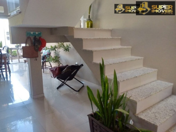 Imagem Casa com 3 Quartos à Venda, 221 m² em Laranjal - Pelotas