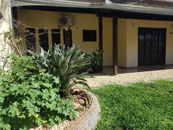 Imagem Casa com 3 Quartos à Venda, 196 m² em Centro - Penha Imagem Casa com 3 Quartos à Venda, 196 m² em Centro - Penha