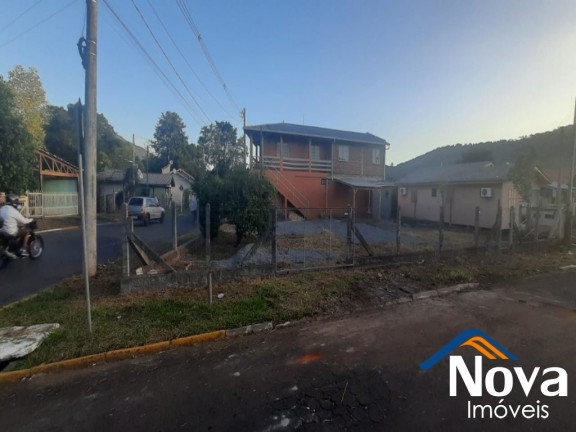 Imagem Imóvel com 3 Quartos à Venda, em Vila Nova - Três Coroas Imagem Imóvel com 3 Quartos à Venda, em Vila Nova - Três Coroas