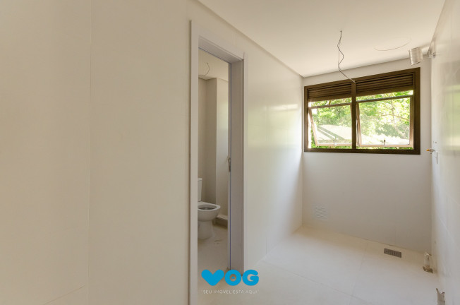 Imagem Imóvel com 3 Quartos à Venda, 205 m² em Três Figueiras - Porto Alegre