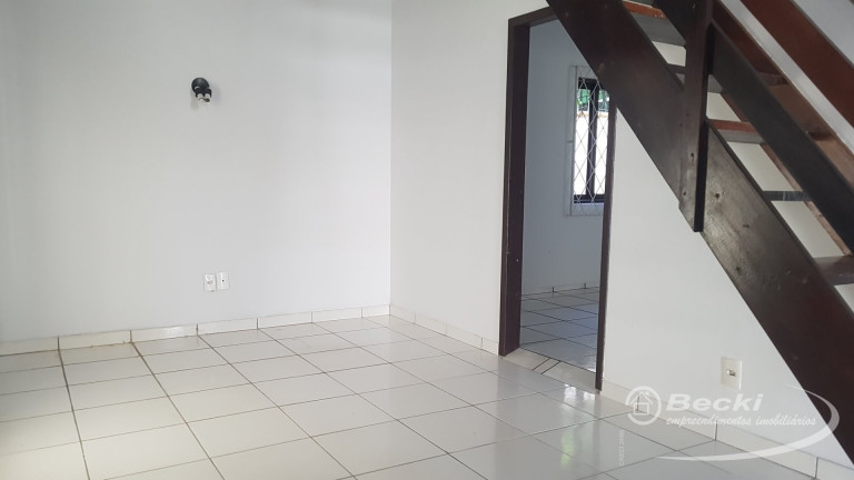 Imagem Casa com 6 Quartos à Venda, 166 m² em Atiradores - Joinville Imagem Casa com 6 Quartos à Venda, 166 m² em Atiradores - Joinville