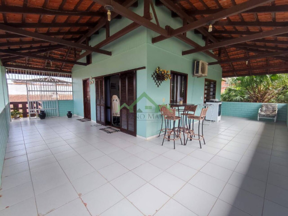 Imagem Casa com 3 Quartos à Venda, 210 m² em Costeira - Balneário Barra Do Sul Imagem Casa com 3 Quartos à Venda, 210 m² em Costeira - Balneário Barra Do Sul