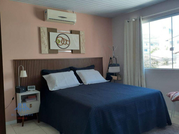 Imagem Casa com 6 Quartos à Venda, 280 m² em Córrego Grande - Florianópolis Imagem Casa com 6 Quartos à Venda, 280 m² em Córrego Grande - Florianópolis