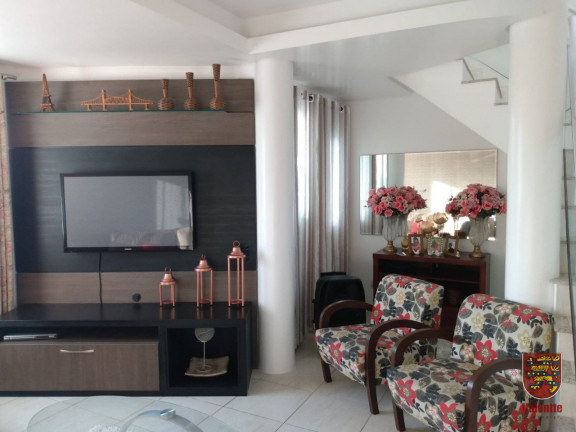 Imagem Casa com 4 Quartos à Venda, 230 m² em Saco Grande - Florianópolis Imagem Casa com 4 Quartos à Venda, 230 m² em Saco Grande - Florianópolis