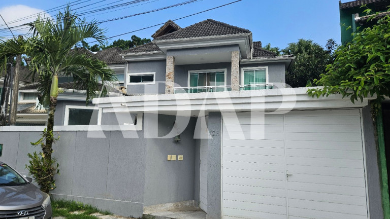Imagem Casa com 4 Quartos à Venda, 256 m² em Vargem Pequena - Rio De Janeiro Imagem Casa com 4 Quartos à Venda, 256 m² em Vargem Pequena - Rio De Janeiro