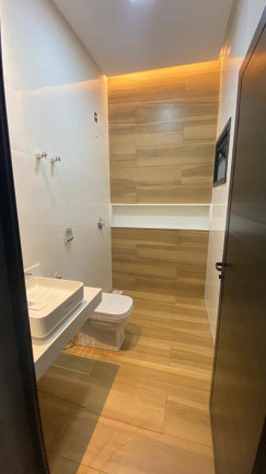 Imagem Sobrado com 4 Quartos à Venda, 274 m² em Goiânia Imagem Sobrado com 4 Quartos à Venda, 274 m² em Goiânia