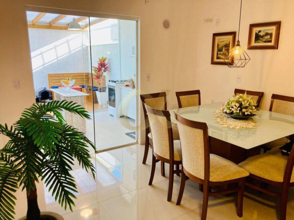 Imagem Casa com 3 Quartos à Venda, 141 m² em Floresta - Joinville