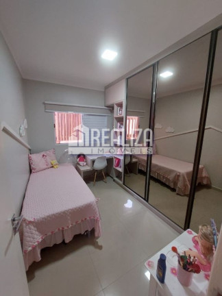Imagem Casa de Condomínio com 3 Quartos à Venda, 200 m² em Vila Arquelau - Uberaba Imagem Casa de Condomínio com 3 Quartos à Venda, 200 m² em Vila Arquelau - Uberaba