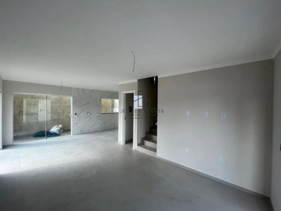 Imagem Sobrado com 3 Quartos à Venda, 107 m² em Itajuba - Barra Velha