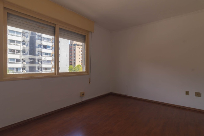 Imagem Imóvel com 2 Quartos à Venda, 88 m² em Cristal - Porto Alegre Imagem Imóvel com 2 Quartos à Venda, 88 m² em Cristal - Porto Alegre
