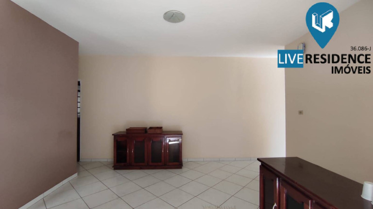 Imagem Casa com 3 Quartos à Venda, 272 m² em Jardim Ipe - Itatiba