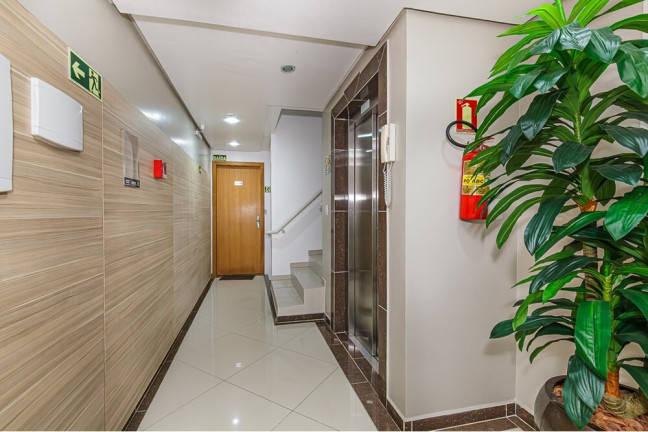 Imagem Imóvel com 2 Quartos à Venda, em Petrópolis - Porto Alegre Imagem Imóvel com 2 Quartos à Venda, em Petrópolis - Porto Alegre