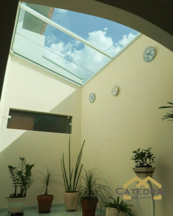 Imagem Casa com 4 Quartos para Alugar, 232 m² em Caxambu - Jundiaí