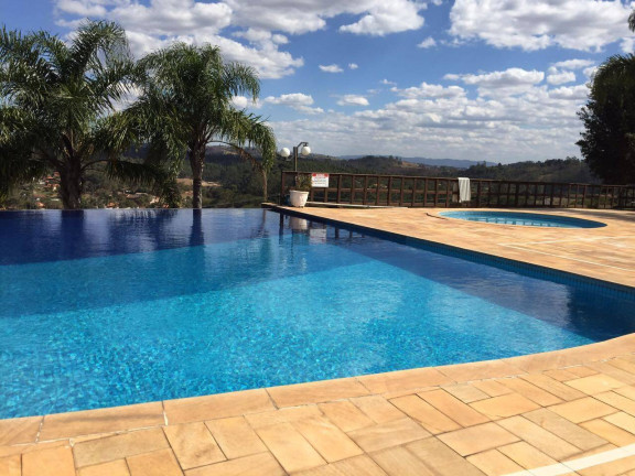 Imagem Casa com 4 Quartos à Venda, 1.032 m² em Jarinu