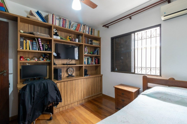 Imagem Casa com 3 Quartos à Venda, 320 m² em São Jorge - Santos Imagem Casa com 3 Quartos à Venda, 320 m² em São Jorge - Santos