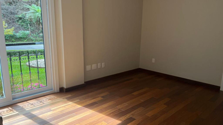 Imagem Imóvel com 2 Quartos à Venda, 117 m² em Jardim Bela Vista - Gramado Imagem Imóvel com 2 Quartos à Venda, 117 m² em Jardim Bela Vista - Gramado