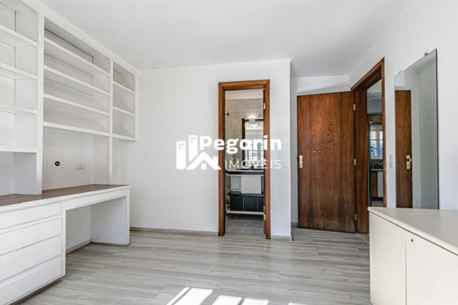 Imagem Casa com 4 Quartos à Venda, 344 m² em Centro - Pinhais