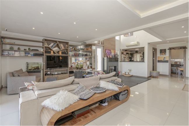 Imagem Casa com 4 Quartos à Venda, 631 m² em Vila Assunção - Porto Alegre Imagem Casa com 4 Quartos à Venda, 631 m² em Vila Assunção - Porto Alegre