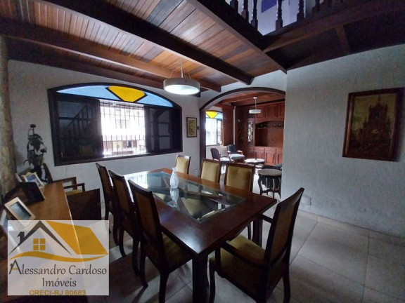 Imagem Casa com 5 Quartos à Venda, 145 m² em Charitas - Niterói Imagem Casa com 5 Quartos à Venda, 145 m² em Charitas - Niterói