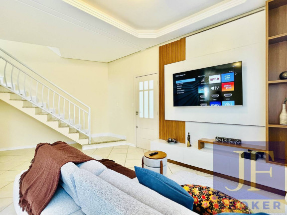 Imagem Casa com 3 Quartos para Temporada, 180 m² em Canasvieiras - Florianópolis Imagem Casa com 3 Quartos para Temporada, 180 m² em Canasvieiras - Florianópolis