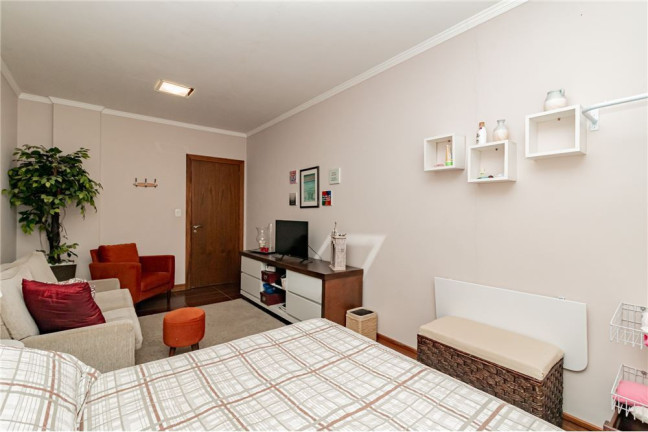 Imagem Imóvel com 3 Quartos à Venda, em Vila Ipiranga - Porto Alegre Imagem Imóvel com 3 Quartos à Venda, em Vila Ipiranga - Porto Alegre